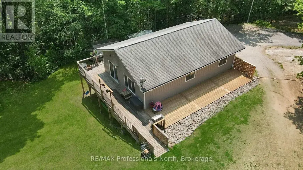 1310 Alexander Road, Minden Hills (Minden)